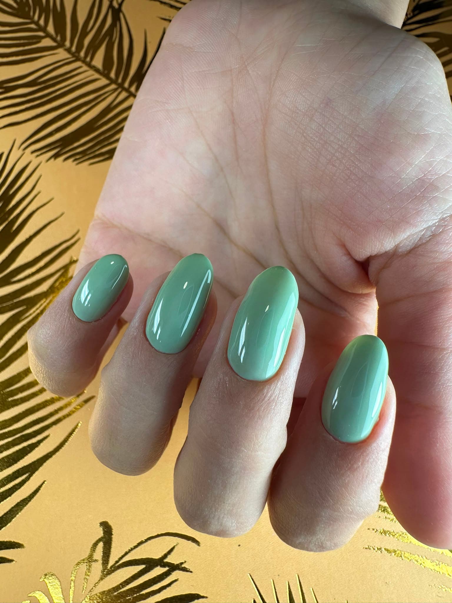 לק ג׳ל — עבודה של EGO Cosmetics, דוגמה 1